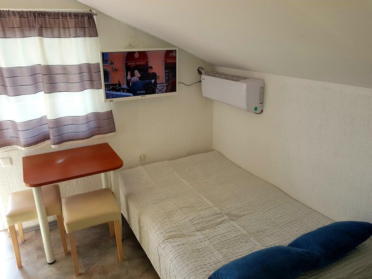 Apartments Marko Вир Екстериор снимка