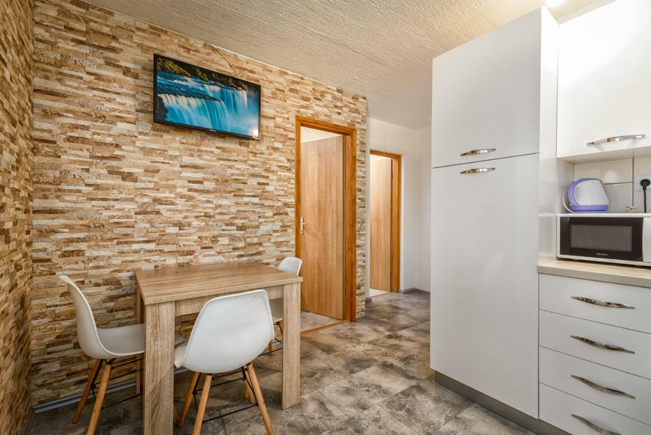 Apartments Marko Вир Екстериор снимка