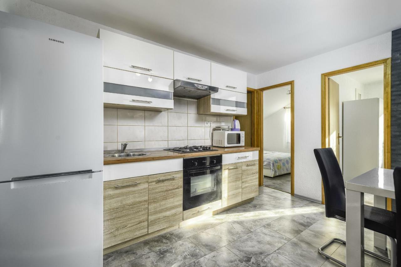 Apartments Marko Вир Екстериор снимка